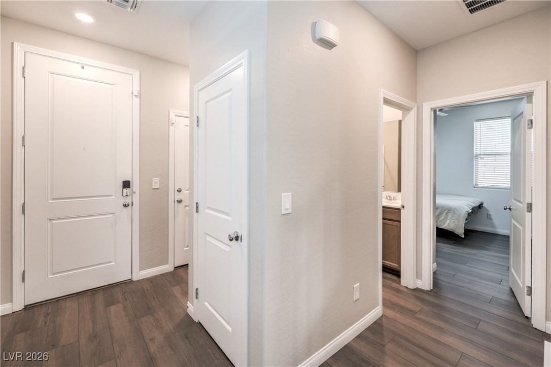 10646 Silver Pond Ave - Photo 3 of 39