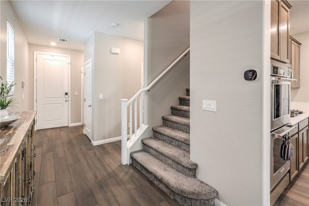 10646 Silver Pond Ave - Photo 4 of 39