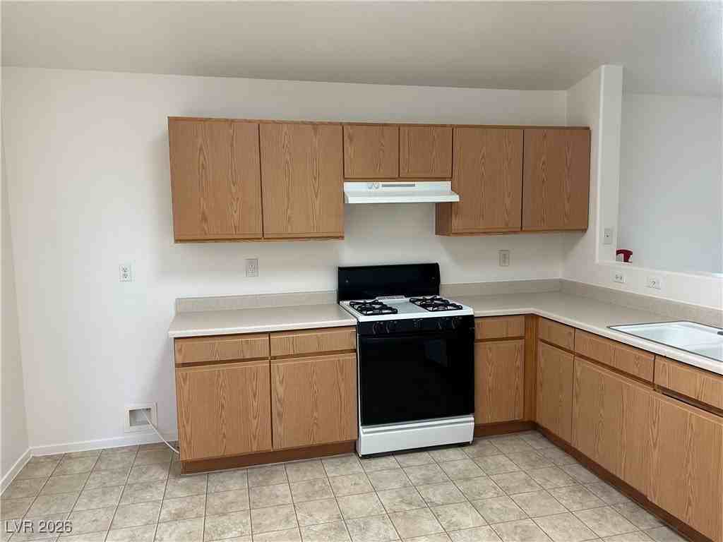 5704 Raven Creek Ave - Photo 3 of 11