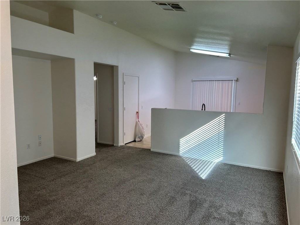 5704 Raven Creek Ave - Photo 5 of 11