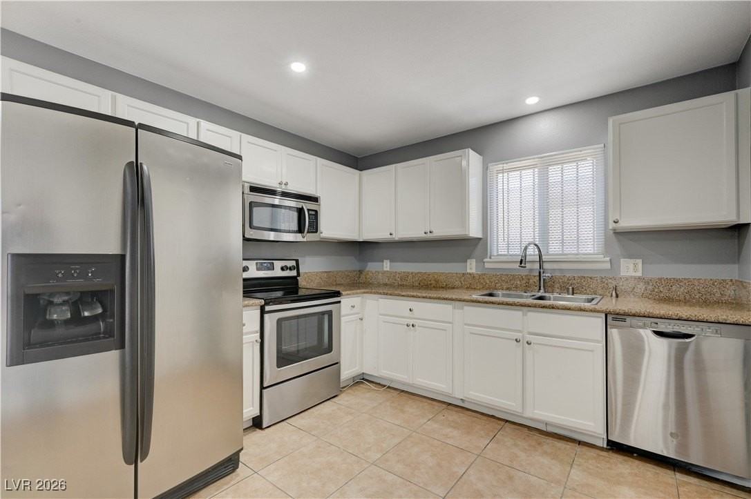 6413 Bannock Way - Photo 6 of 33