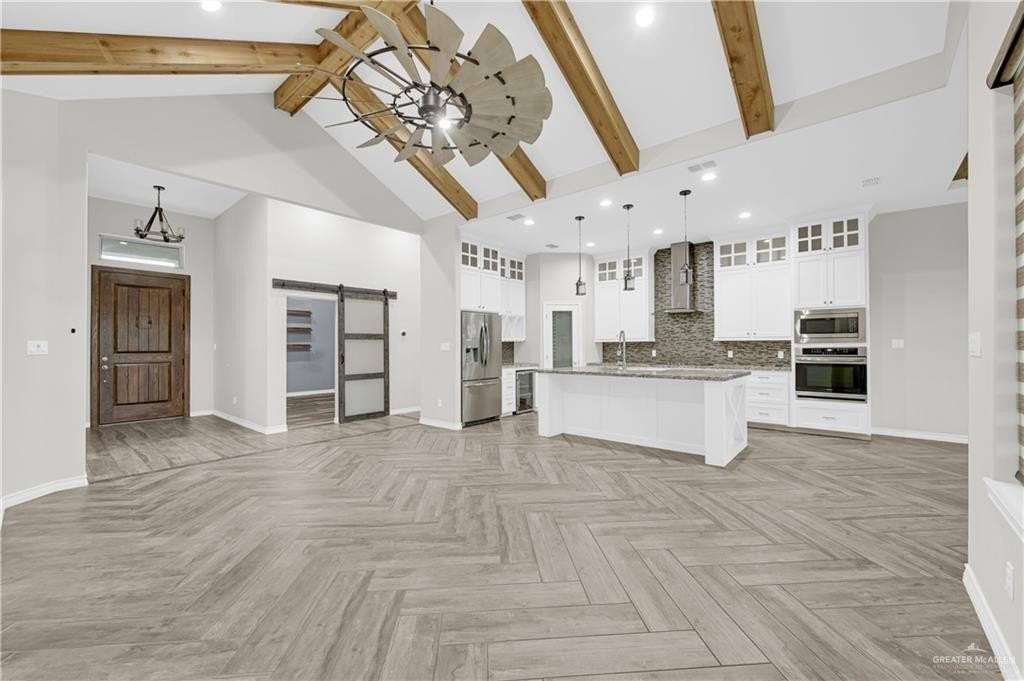 1613 Red River Ave - Photo 4 of 24