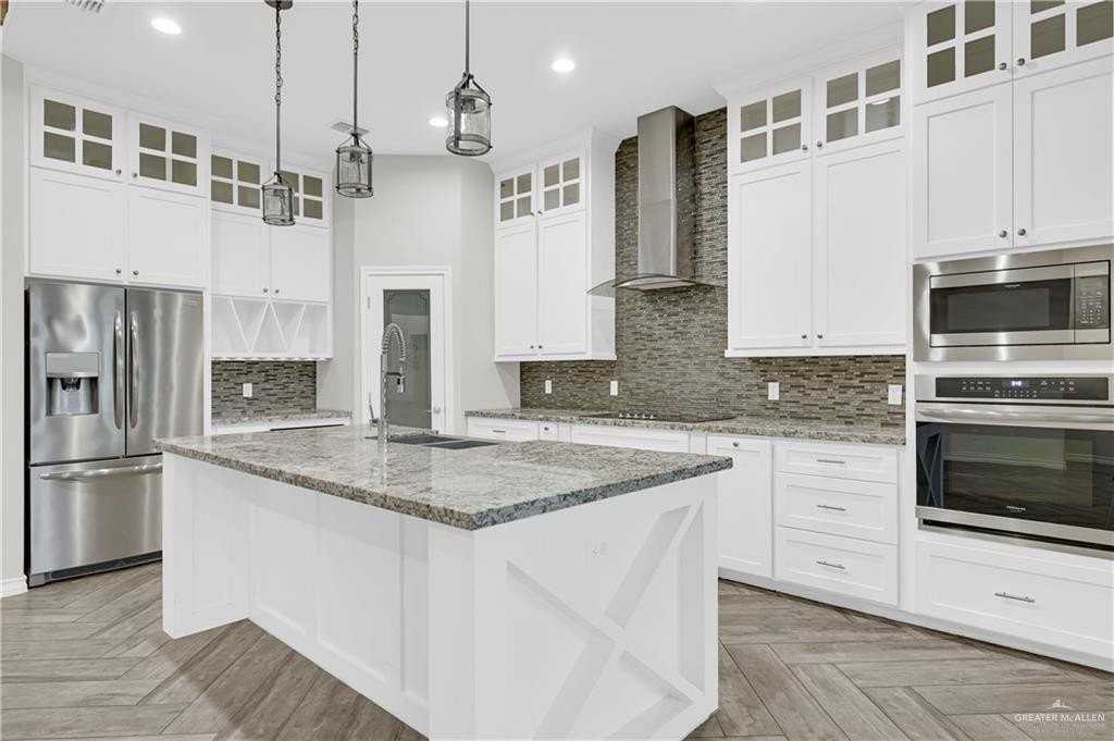 1613 Red River Ave - Photo 6 of 24