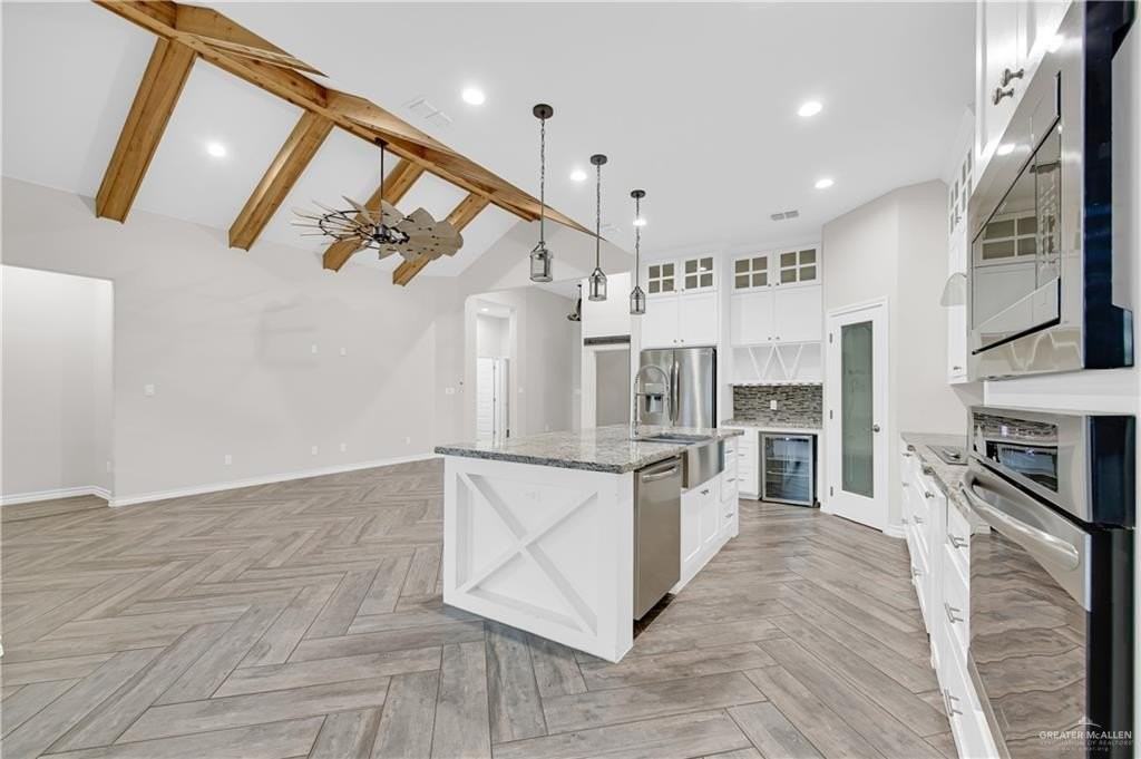 1613 Red River Ave - Photo 7 of 24