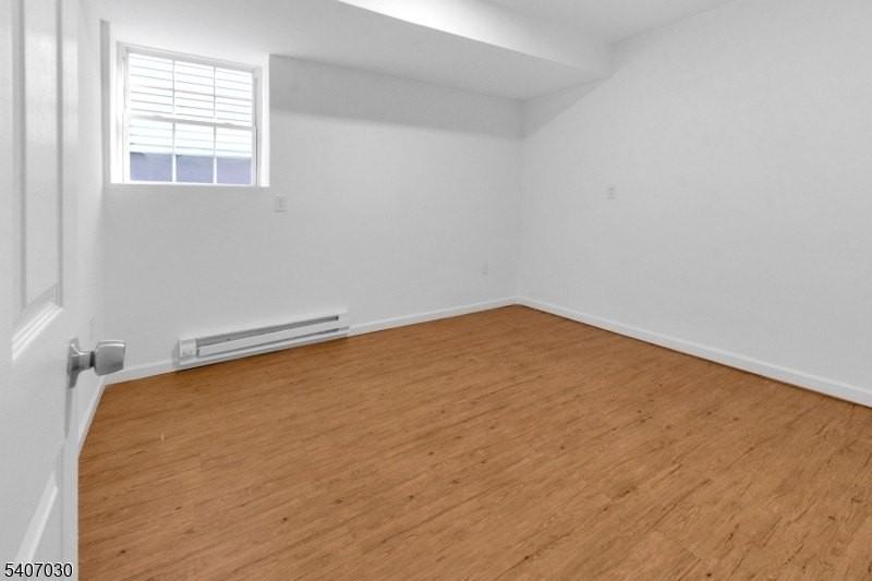 614 Bond St - Photo 2 of 10