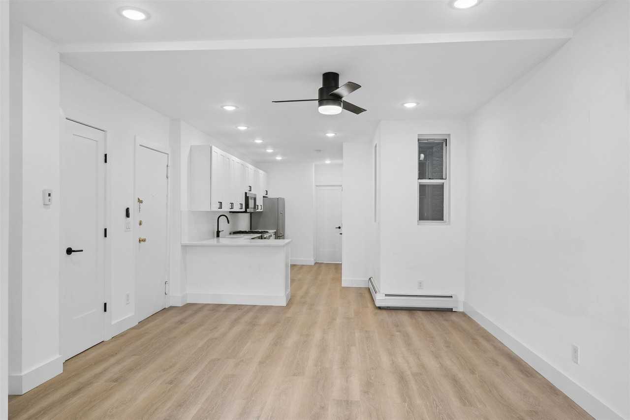 206 Bloomfield St #6 - Photo 3 of 17