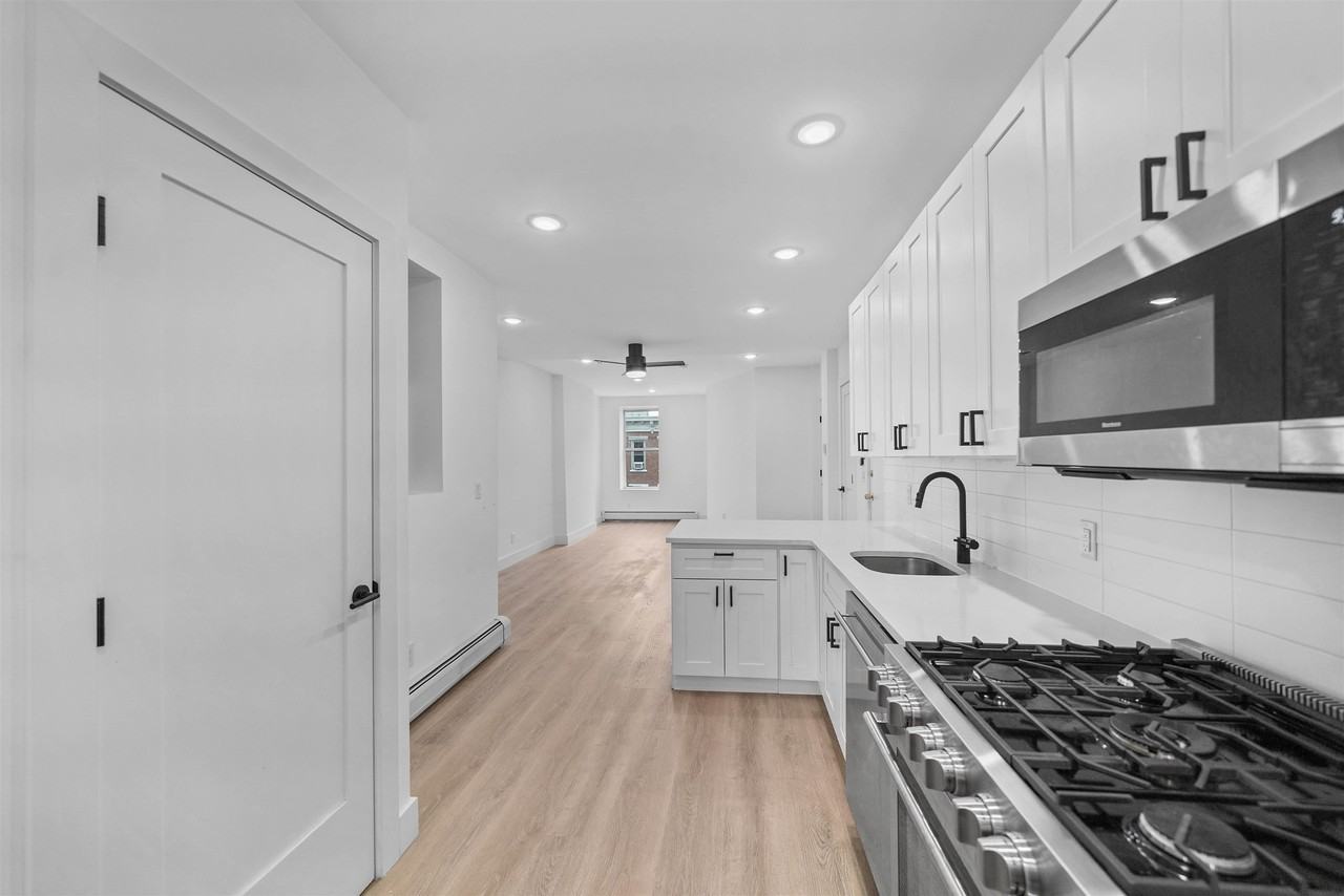 206 Bloomfield St #6 - Photo 6 of 17