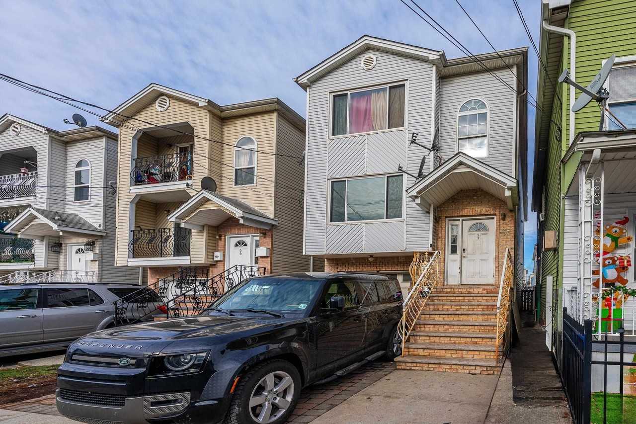 53 S 2nd St #1 - Photo 2 of 16