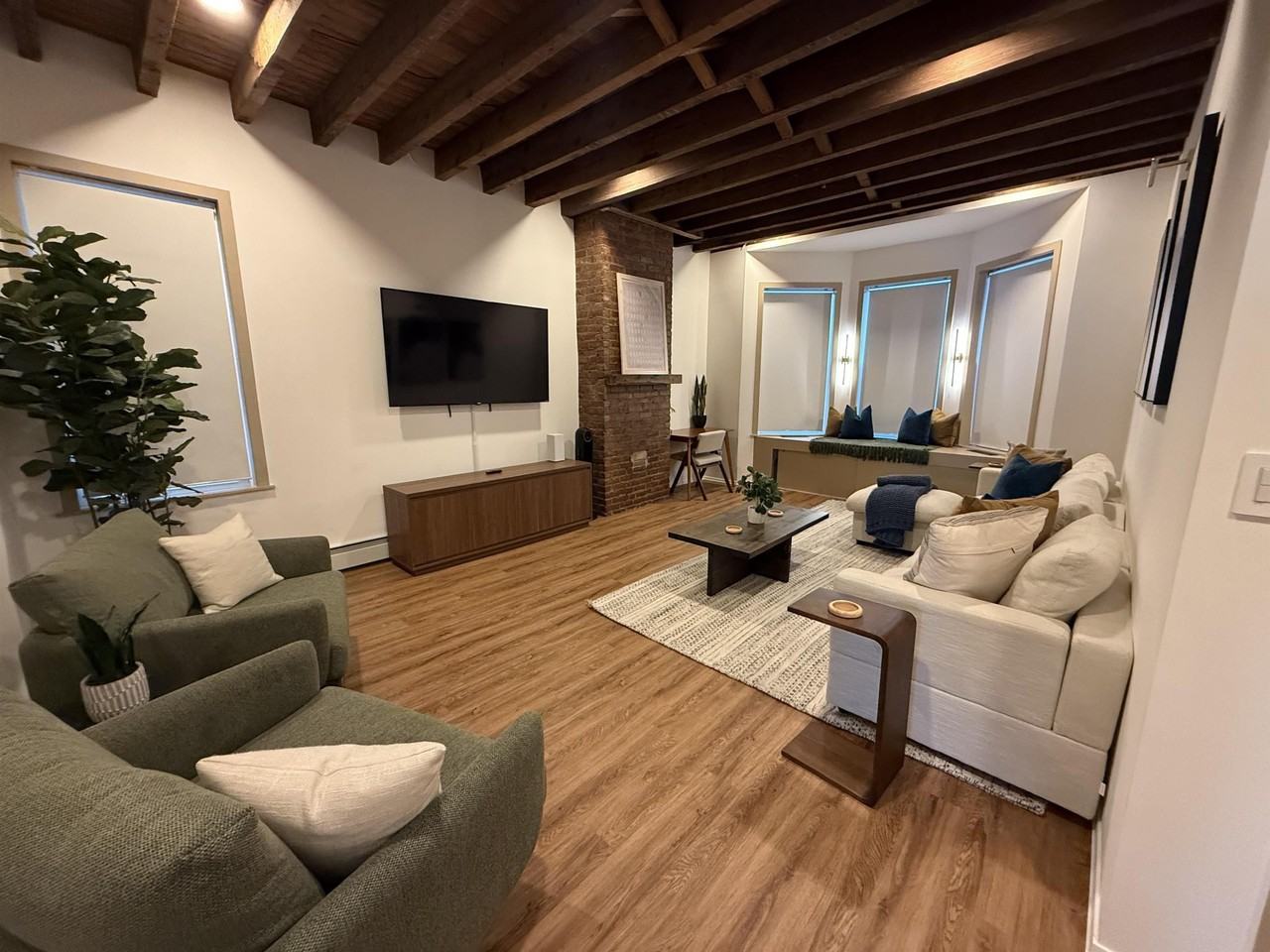 414 41st St #1 - Photo 2 of 19