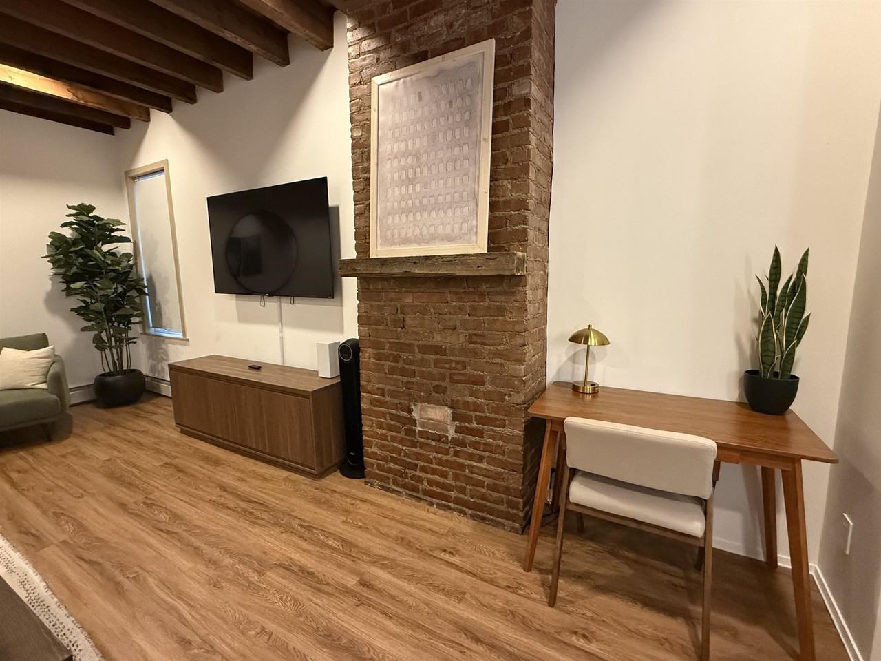 414 41st St #1 - Photo 5 of 19