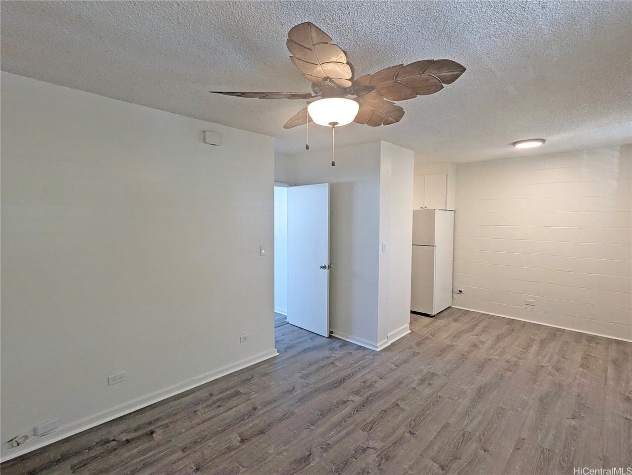 1120 Hassinger St Apt 304 #304 - Photo 4 of 11