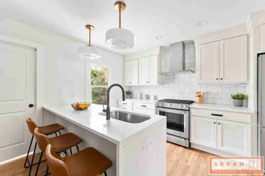 845 Ormewood Ter Se - Photo 2 of 10