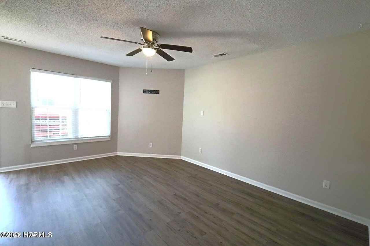 894 W Pueblo Dr - Photo 4 of 12