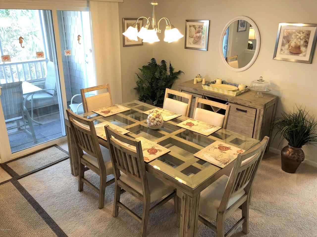 633 Spencer Farlow Dr Unit 20 #20 - Photo 5 of 28