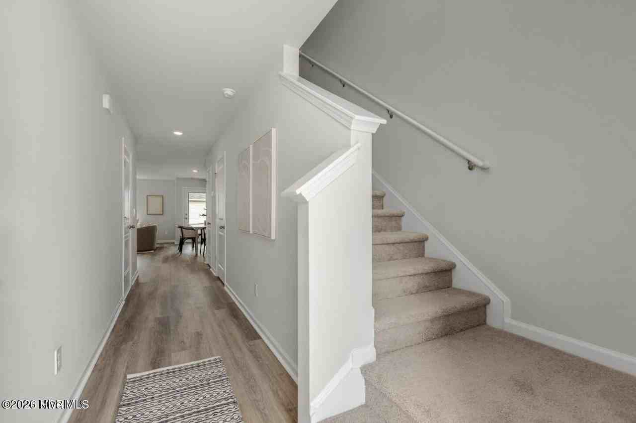 3218 Lobelia Ln - Photo 4 of 23