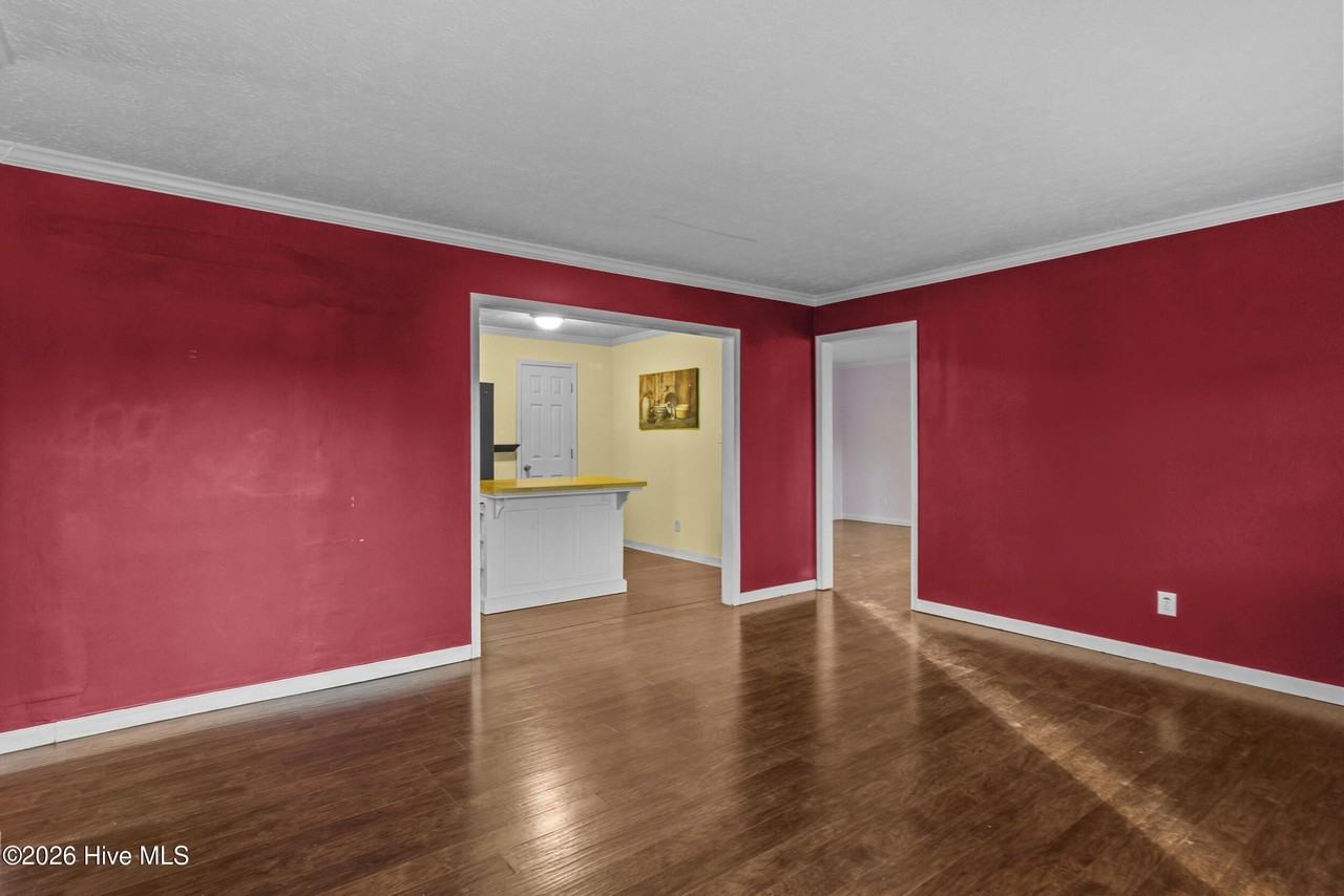 214 Manchester Rd - Photo 2 of 29