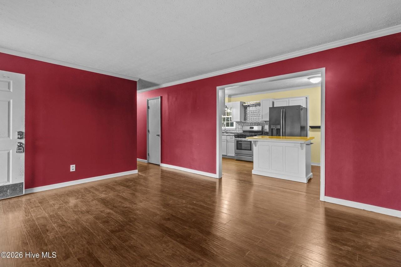 214 Manchester Rd - Photo 4 of 29