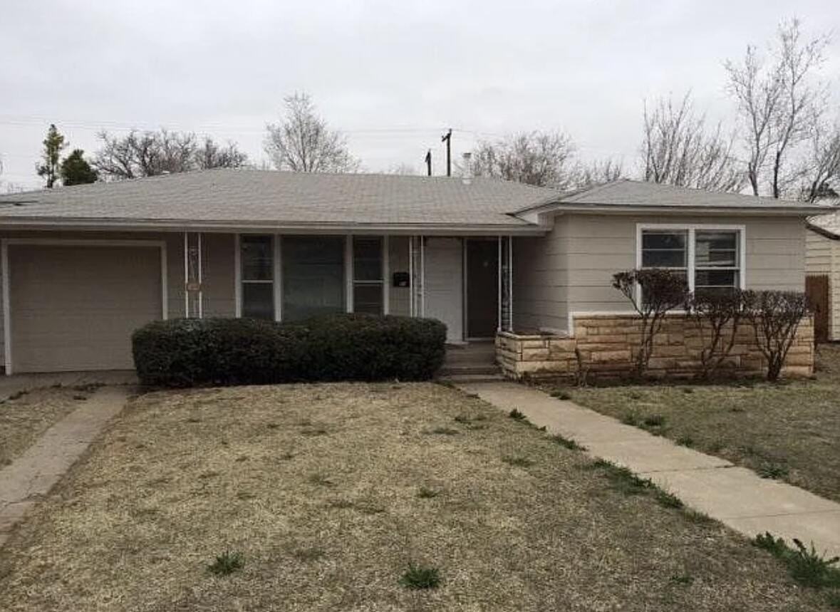 2514 43rd St - Photo 2 of 8