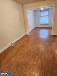 2237 Penrose Ave - Photo 2 of 13