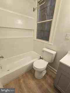 2237 Penrose Ave - Photo 5 of 13