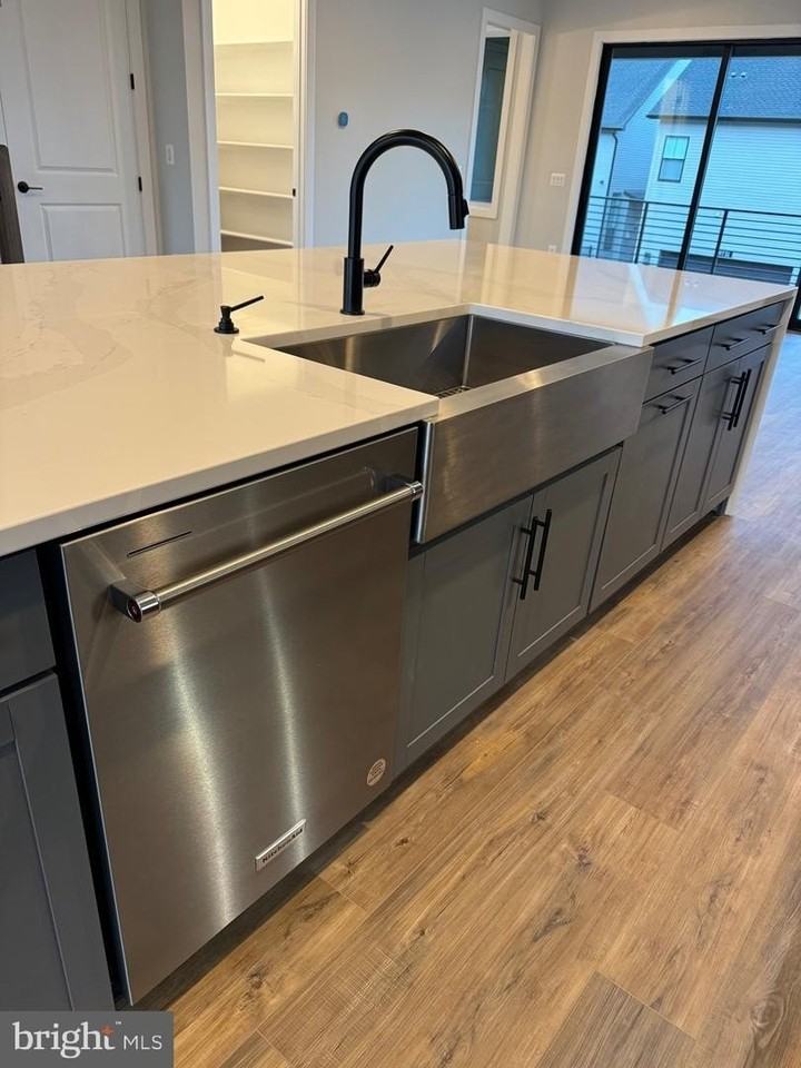 9779 Azure Aly - Photo 7 of 48