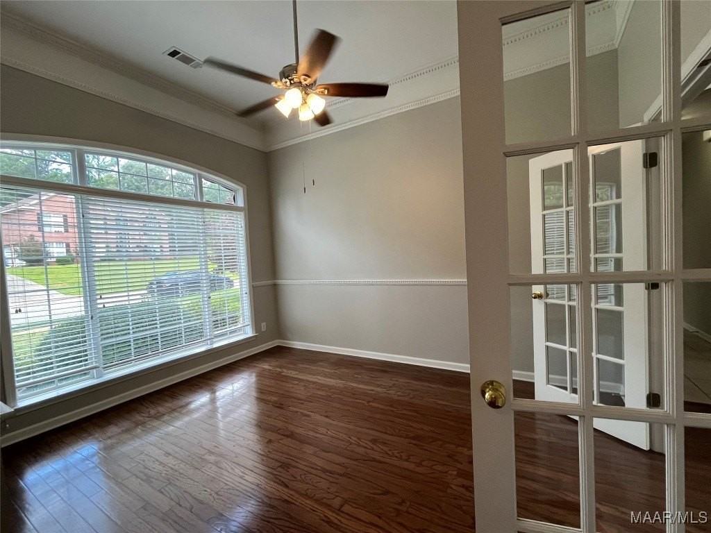 704 Emerald Dr - Photo 7 of 50