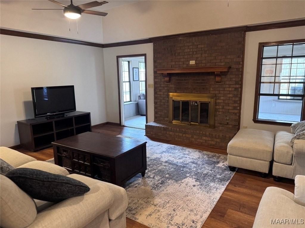 5740 Jane Rd - Photo 7 of 40