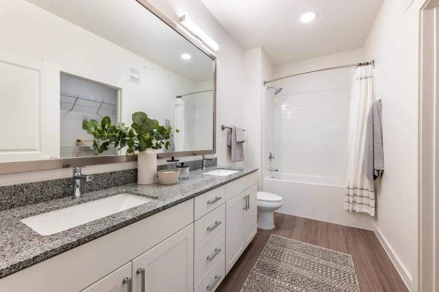 5303 Decker Ln - Photo 2 of 10