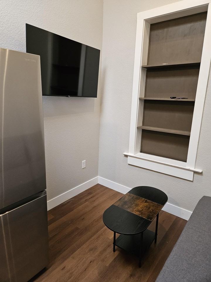 519 519 Main StreetUnit H #H - Photo 4 of 19