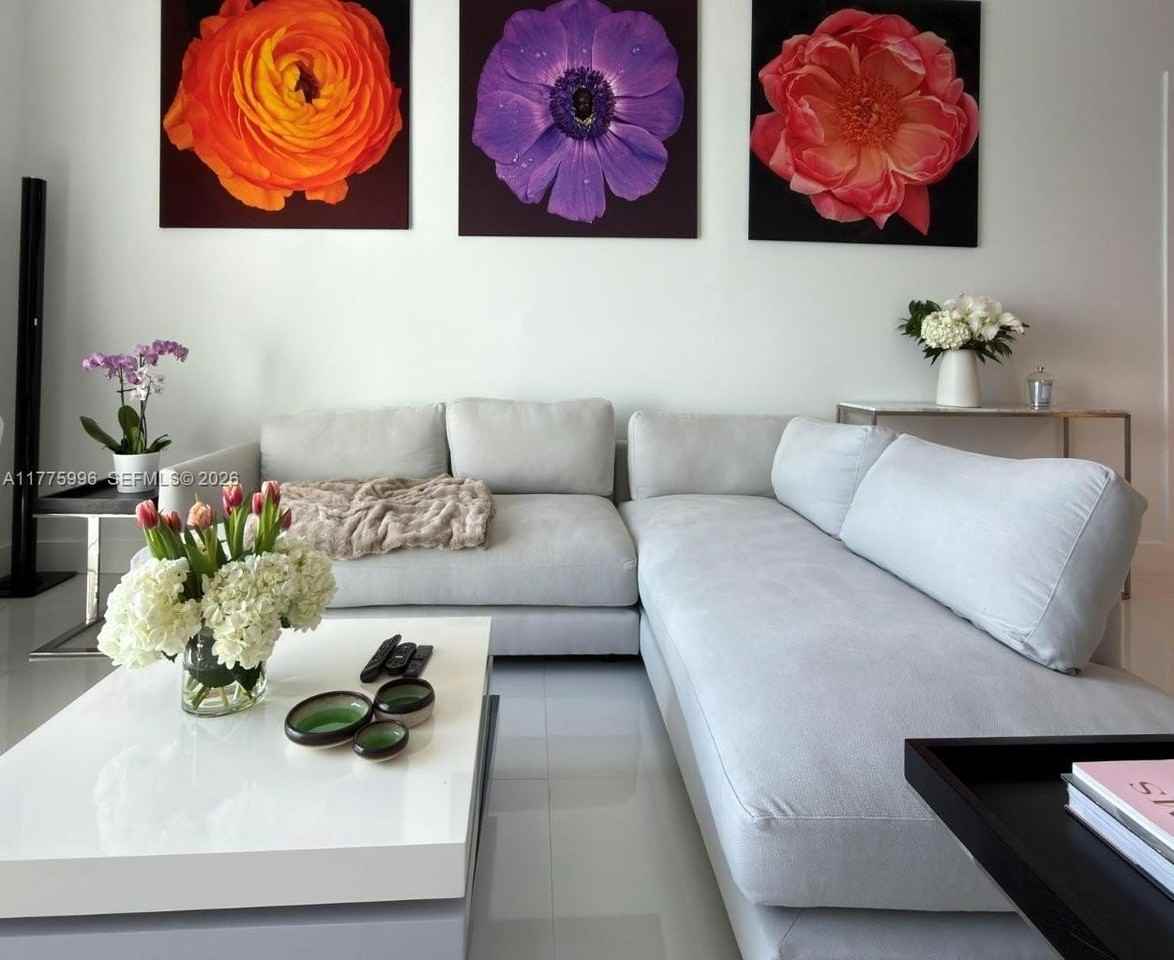 2301 Collins Ave #1624 - Photo 6 of 36