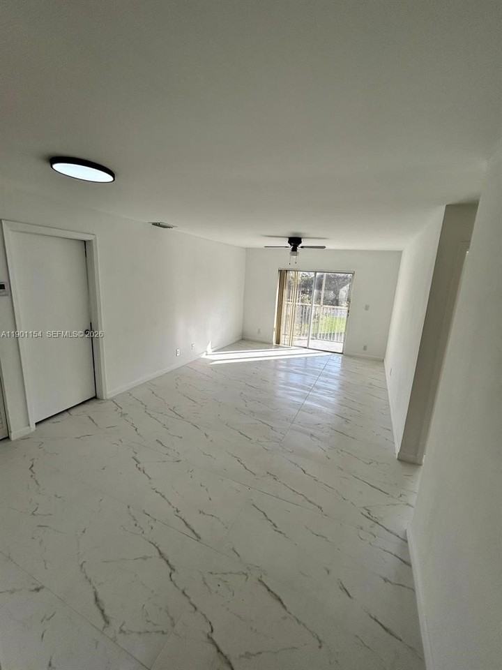 2221 S Sherman Cir #304 - Photo 3 of 25