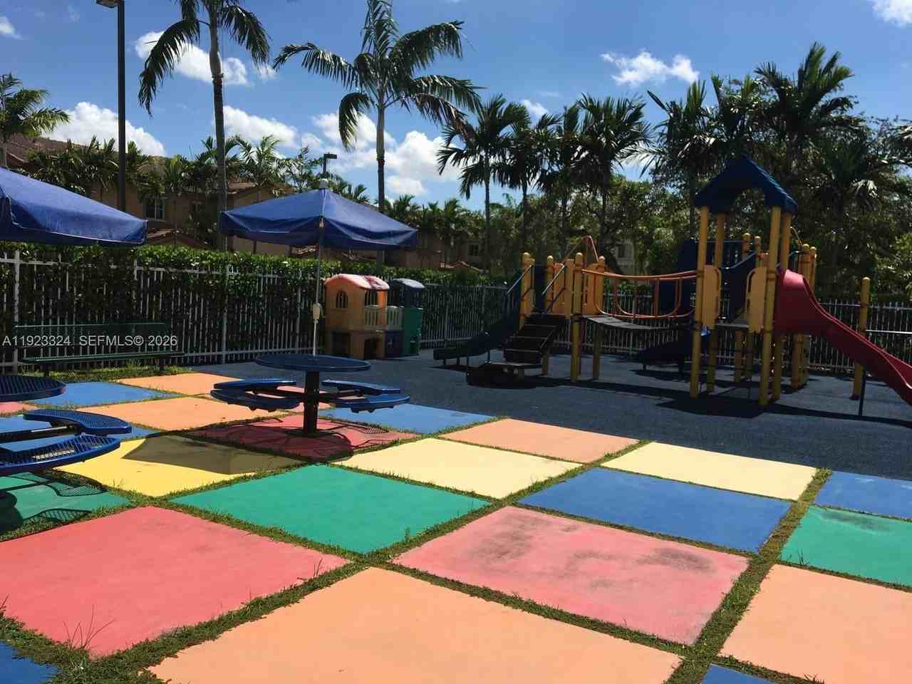 10803 Nw 83rd St #6-1 - Photo 4 of 24