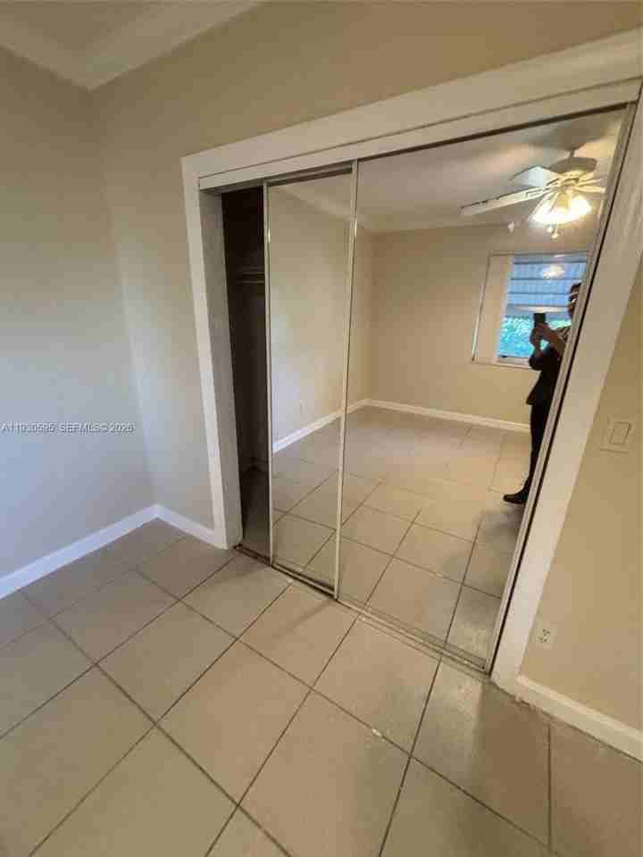 724 Moffett St #F - Photo 4 of 17