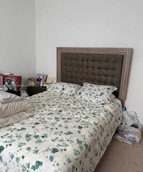 Ne 4th Ln - Photo 2 of 8