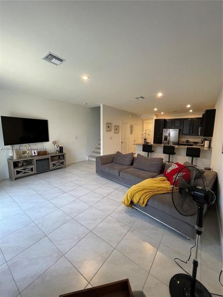 Sw 235th St - Photo 7 of 8