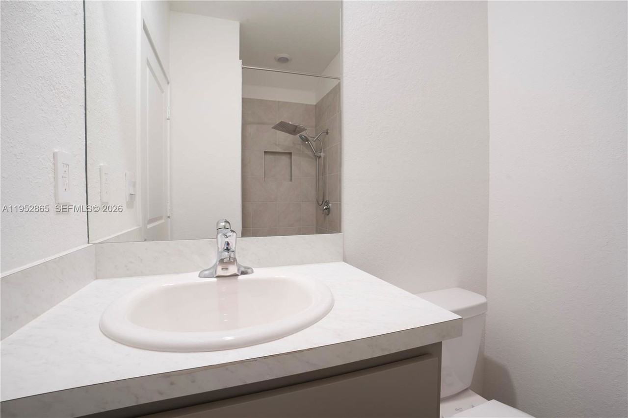 S Dixie Hwy - Photo 3 of 8