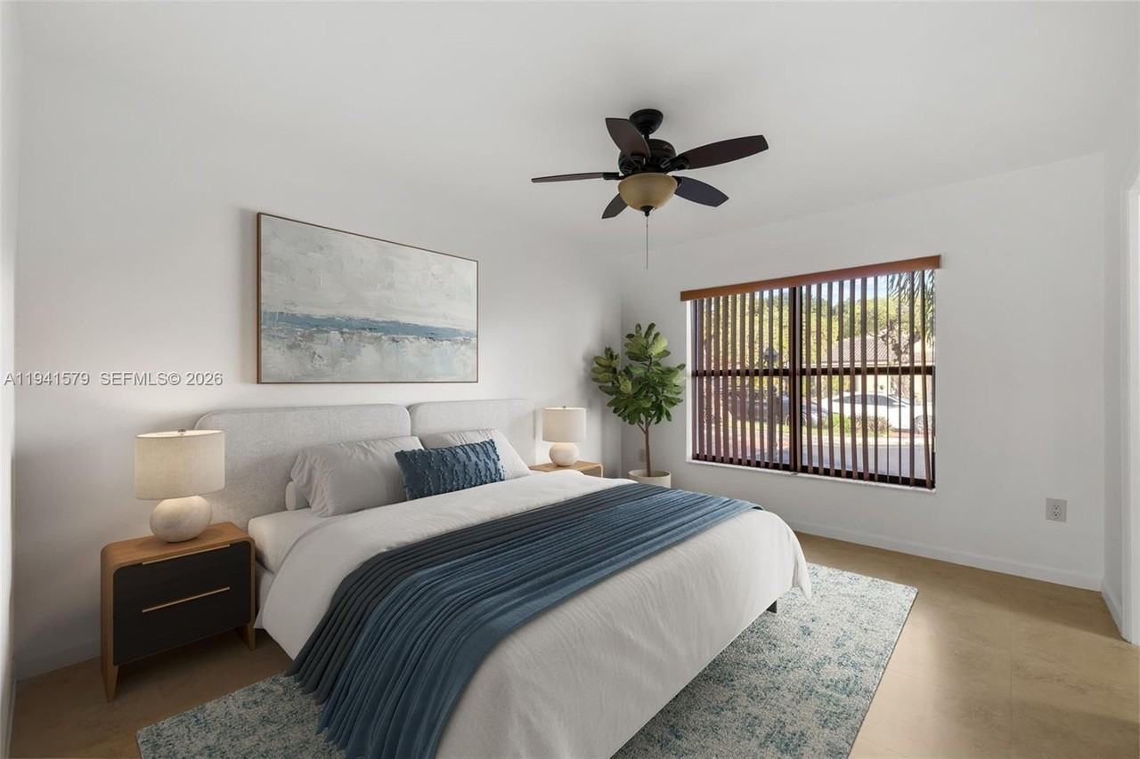 449 Sw 88th Pl - Photo 2 of 38