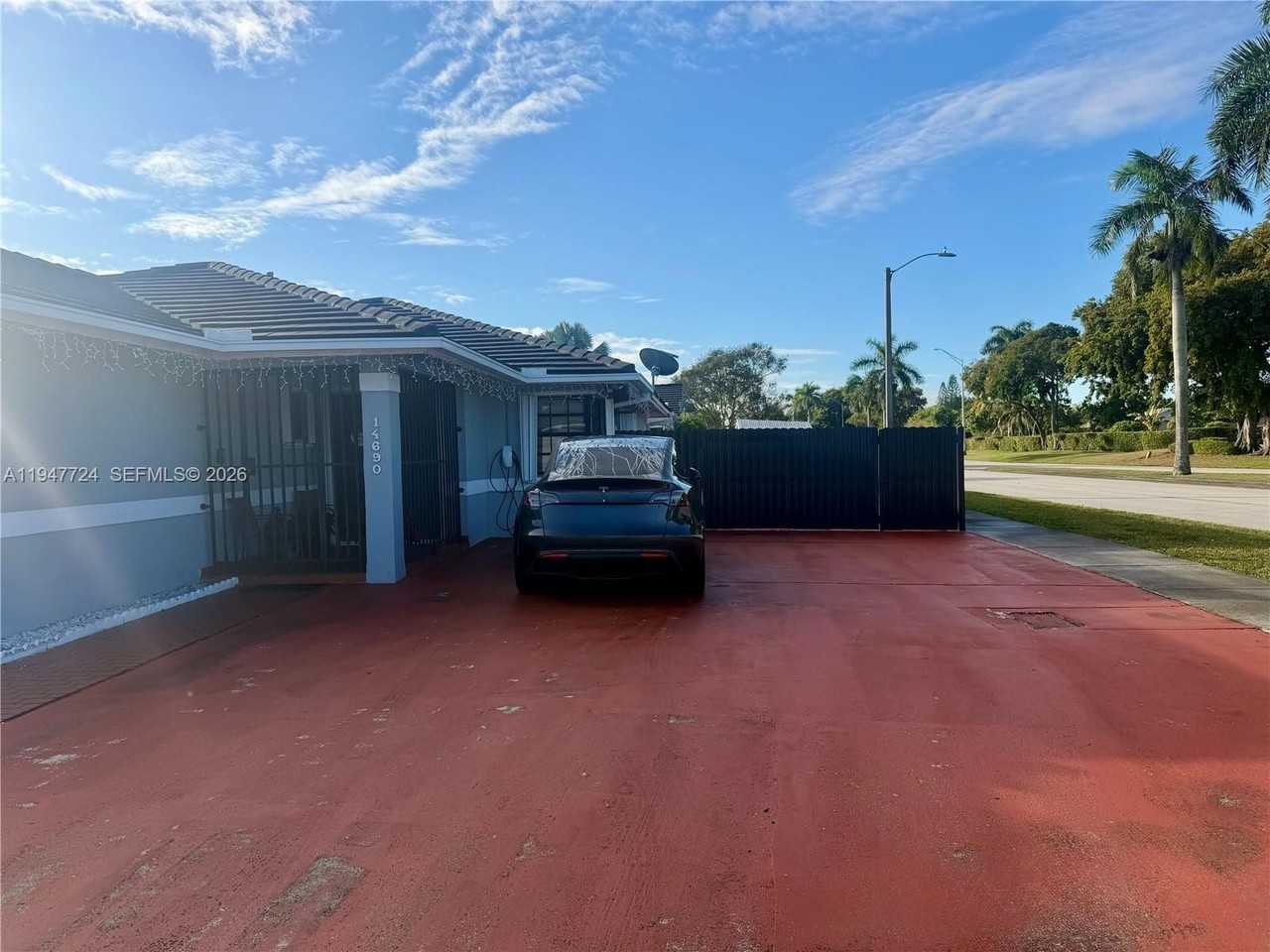 14690 Sw 49th St - Photo 2 of 16