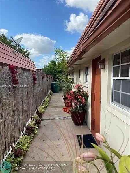 7387 Nw 76th St #1-2 - Photo 3 of 14