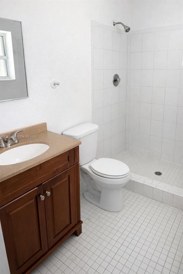 3500 Riverside Dr #2 - Photo 2 of 7