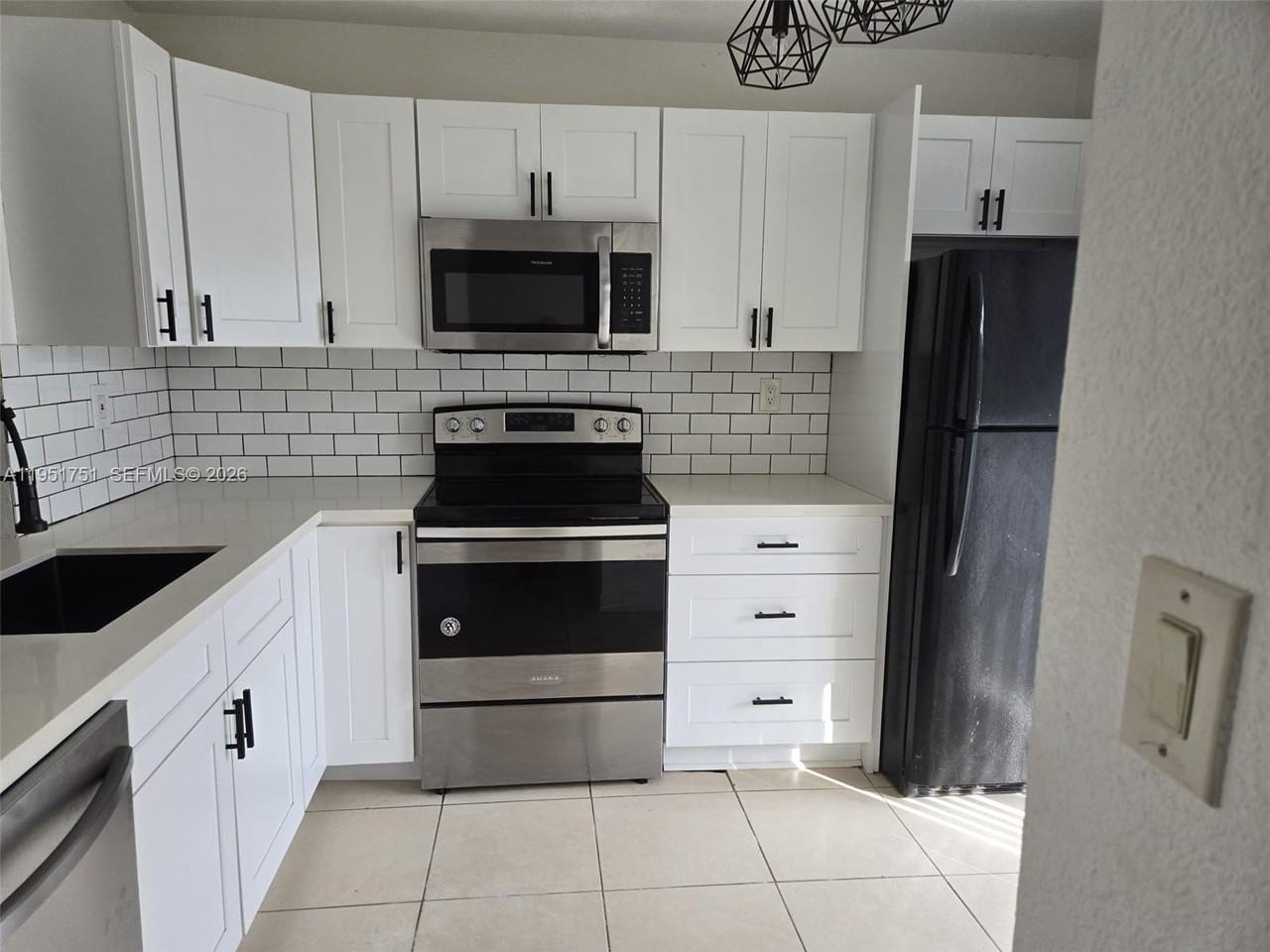 10301 Nw 33rd St #1-2 - Photo 5 of 28