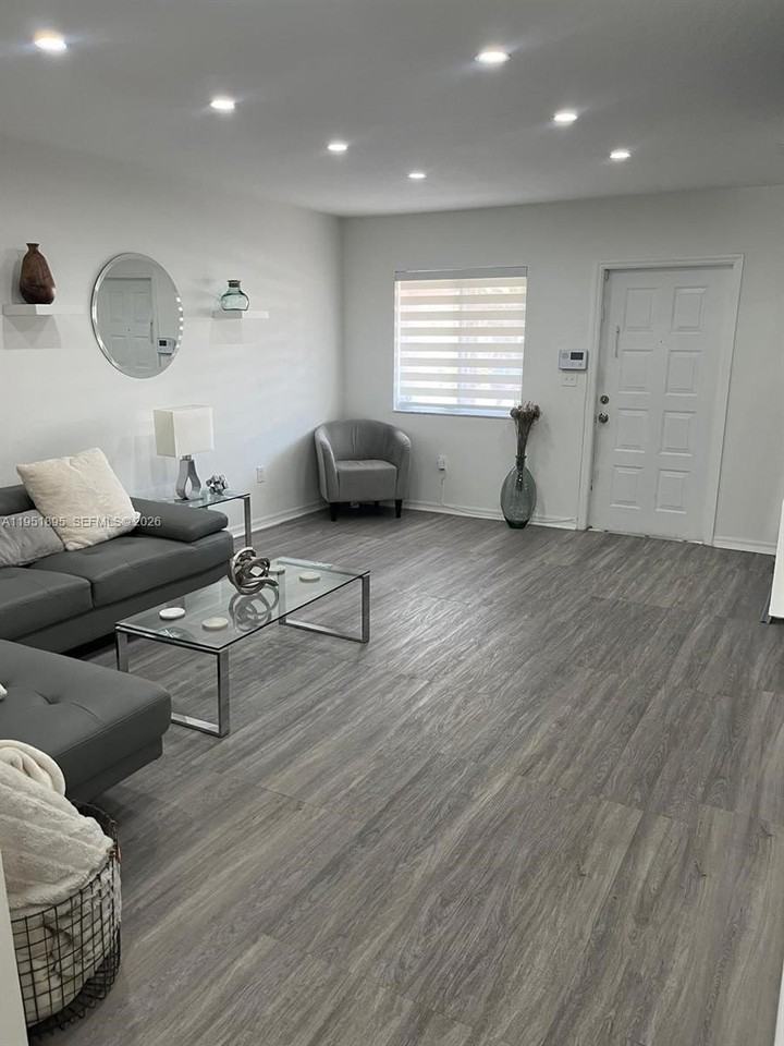 5932 Sw 162nd Ct #5932 - Photo 2 of 22