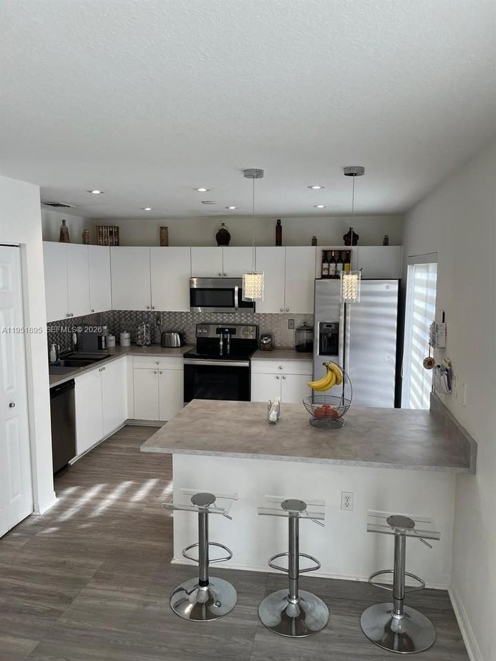 5932 Sw 162nd Ct #5932 - Photo 4 of 22