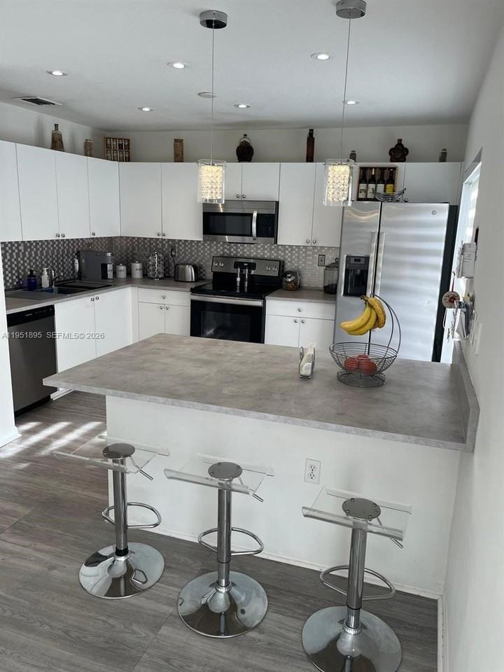 5932 Sw 162nd Ct #5932 - Photo 6 of 22