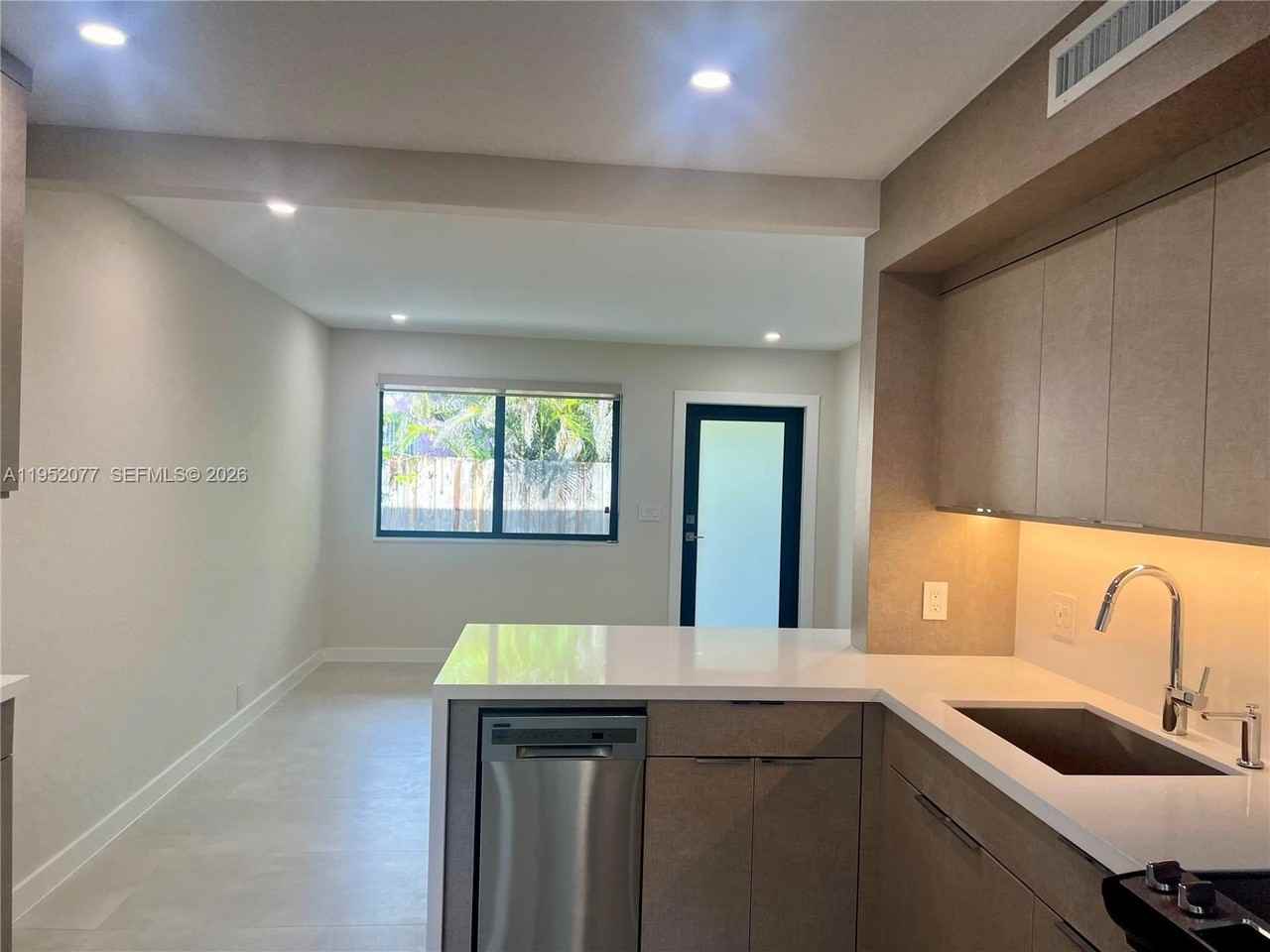 3532 Thomas Ave #3532 - Photo 6 of 24