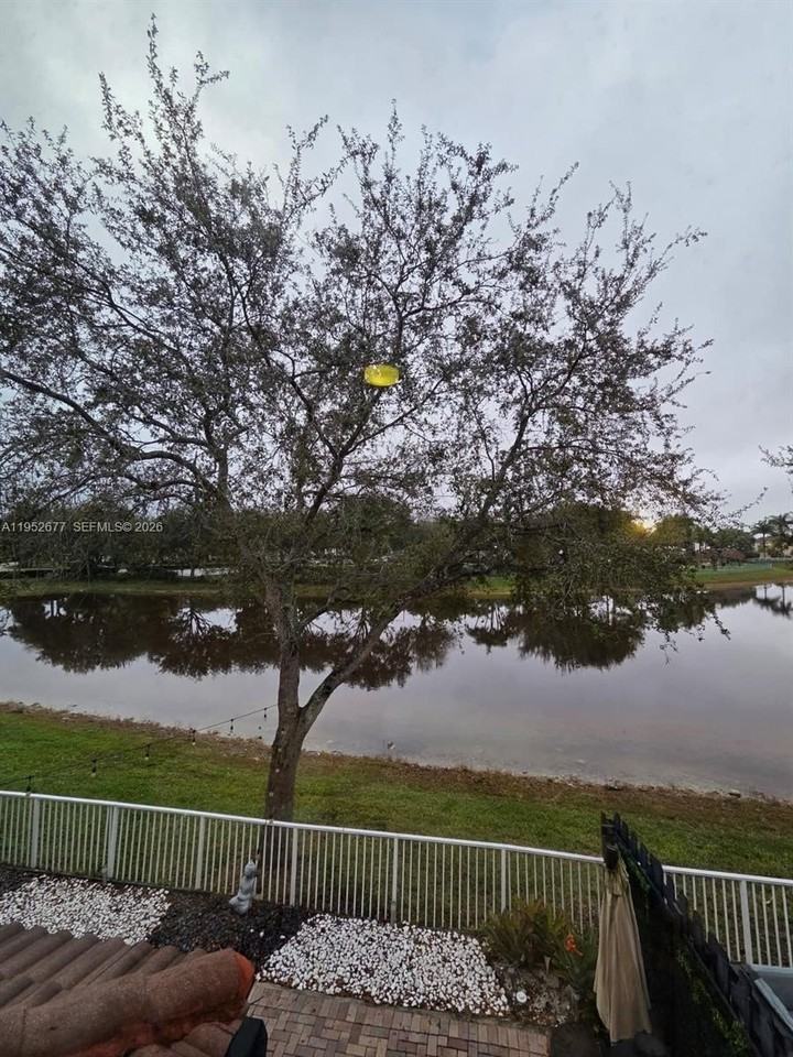 11260 Nw 84th St #11260 - Photo 2 of 20