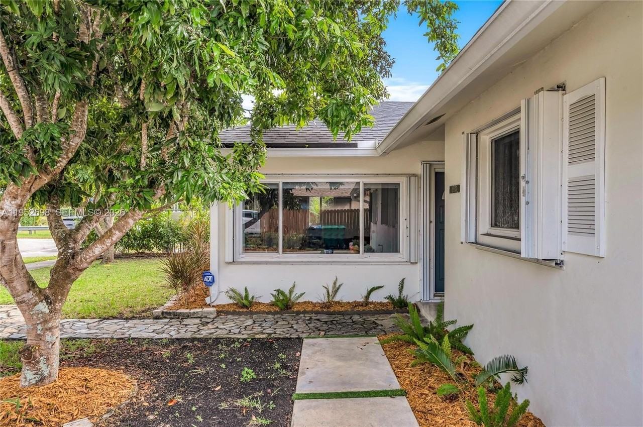 15930 Sw 90th Ave - Photo 6 of 50