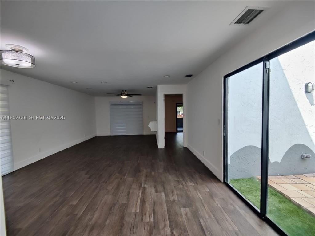 5201 Sw 31st Ave #102 - Photo 2 of 37