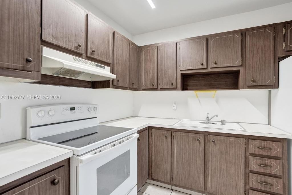 4731 Nw 10th Ct #314 - Photo 5 of 24