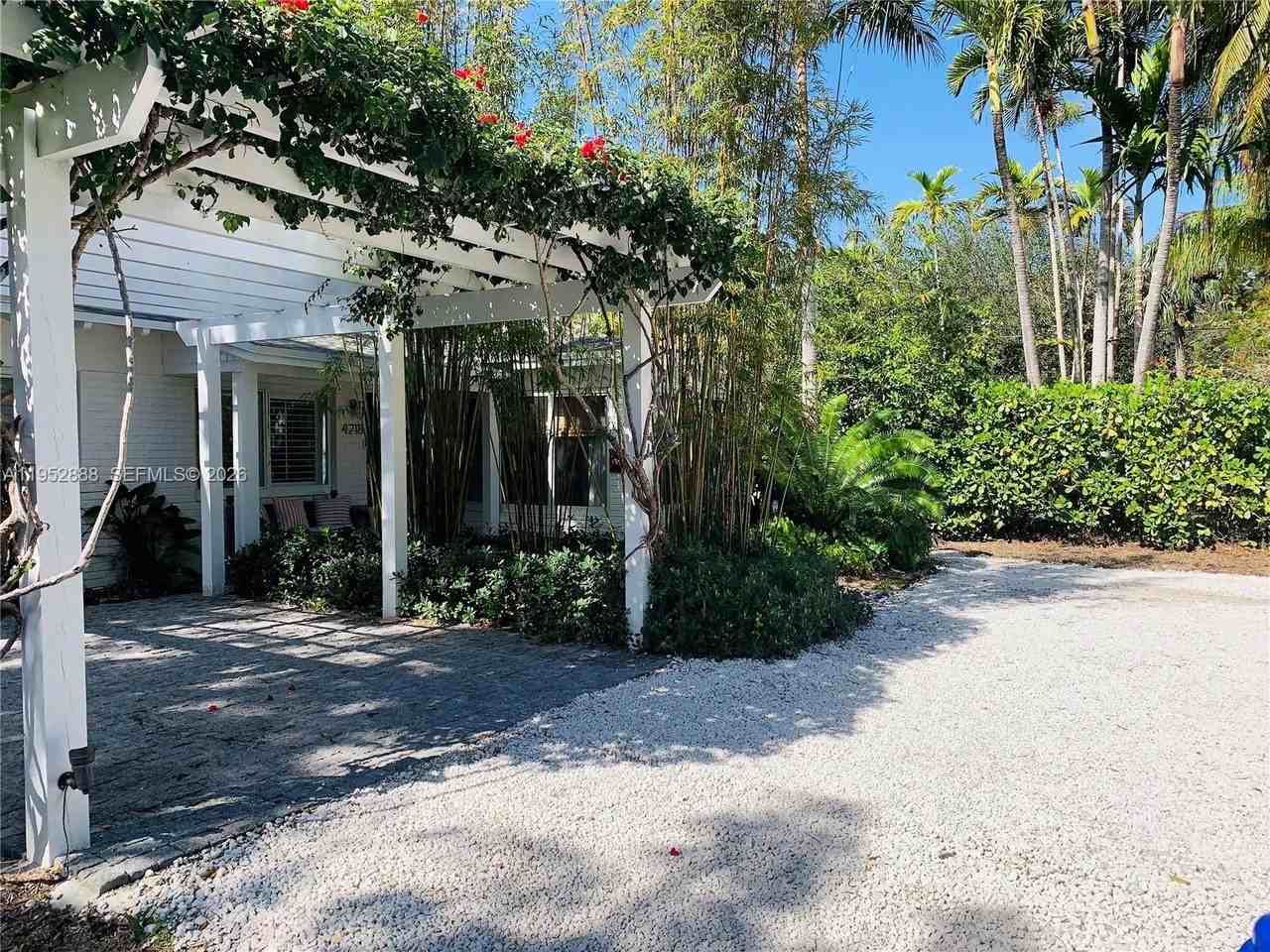 4218 Braganza Ave #4218 - Photo 3 of 19